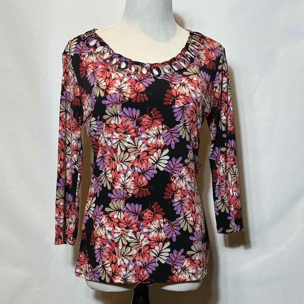 East 5th 3/4 Sleeve Scoop Neck Stretch Knit Top Blouse Leafs Women's Size Small